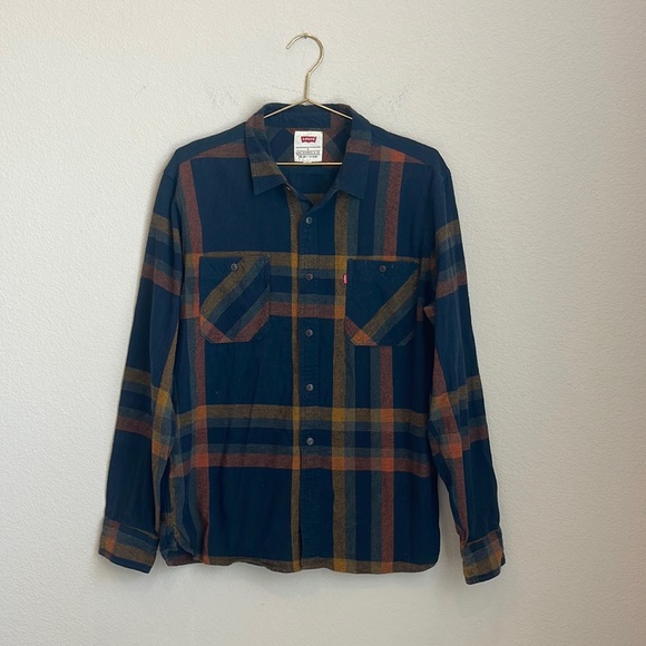 Levi's Other - Levi’s Classic Plaid Button Down Shirt Size Large